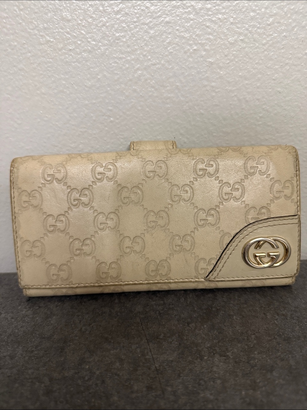 Gucci Beige Monogram Continental Wallet junk